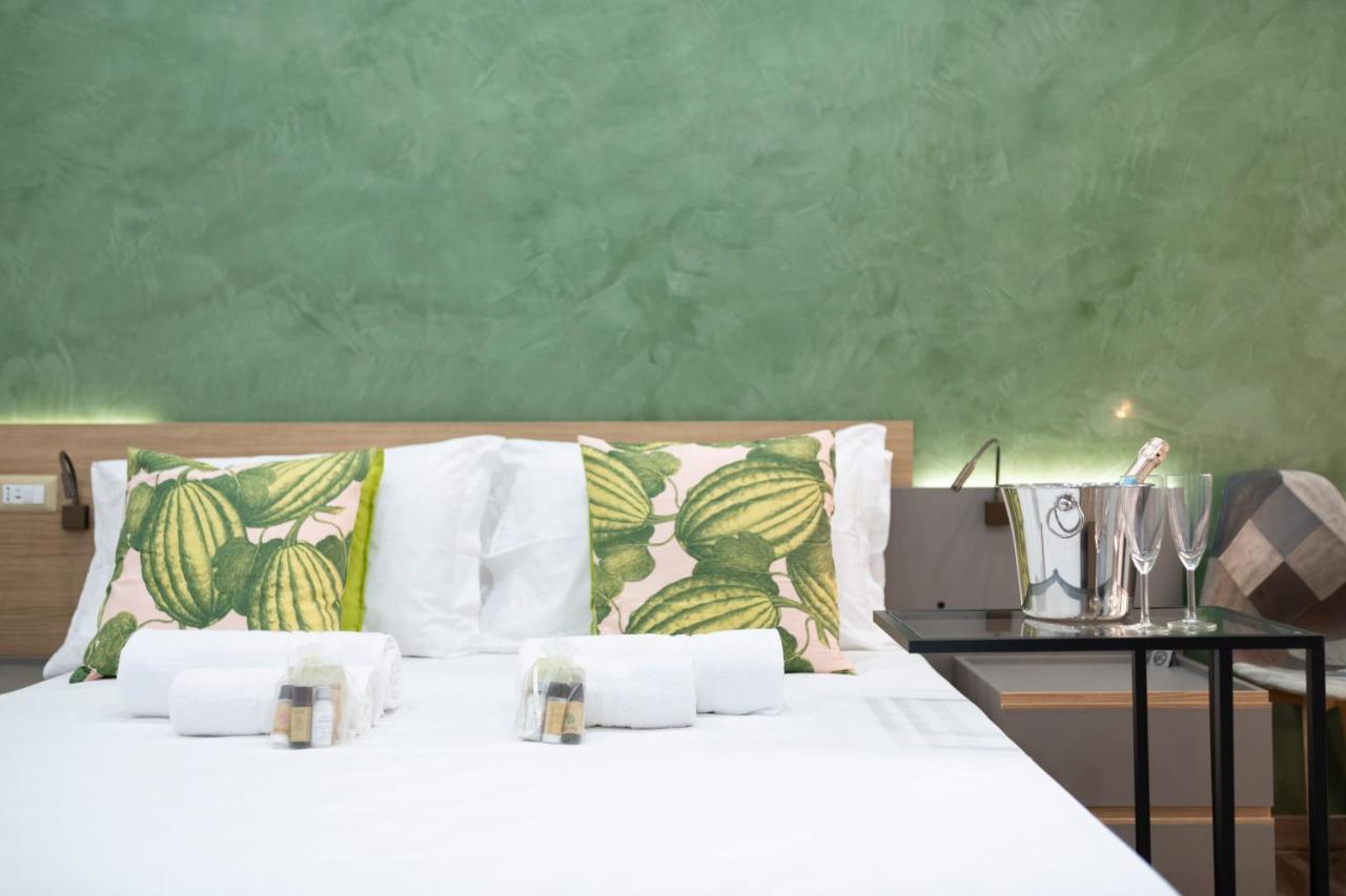 Catone Luxury Rooms Roma Exterior foto