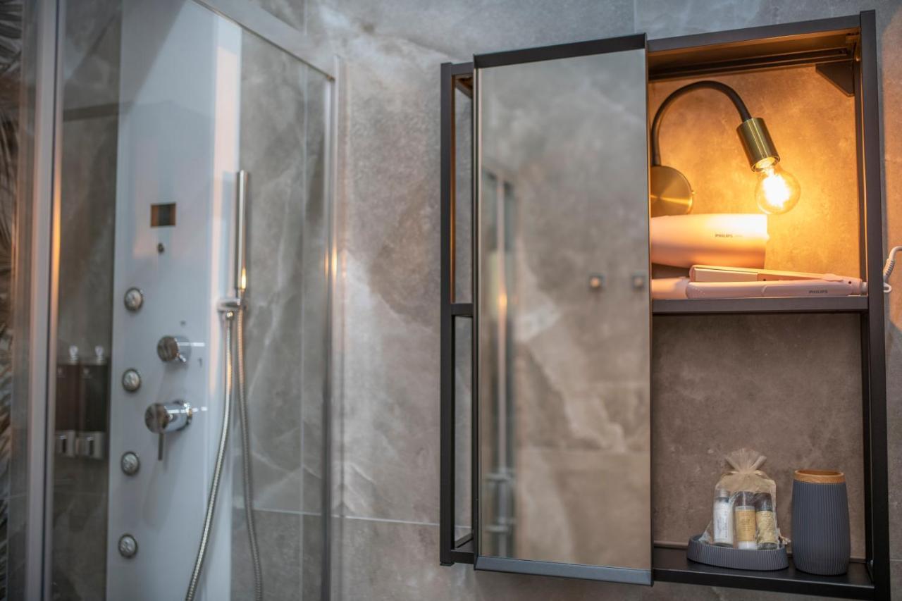 Catone Luxury Rooms Roma Exterior foto