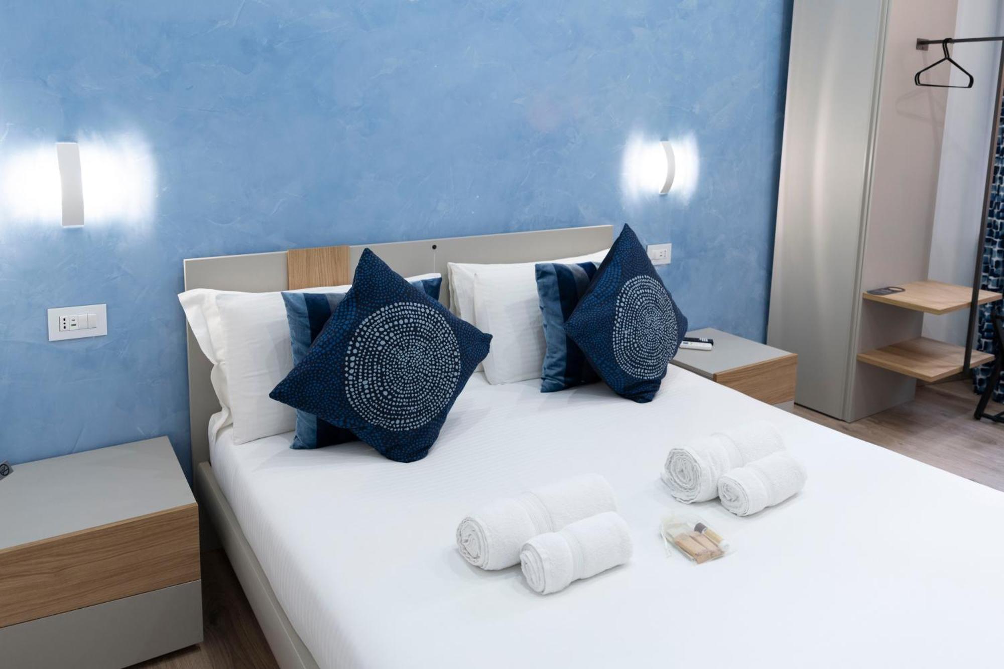 Catone Luxury Rooms Roma Exterior foto