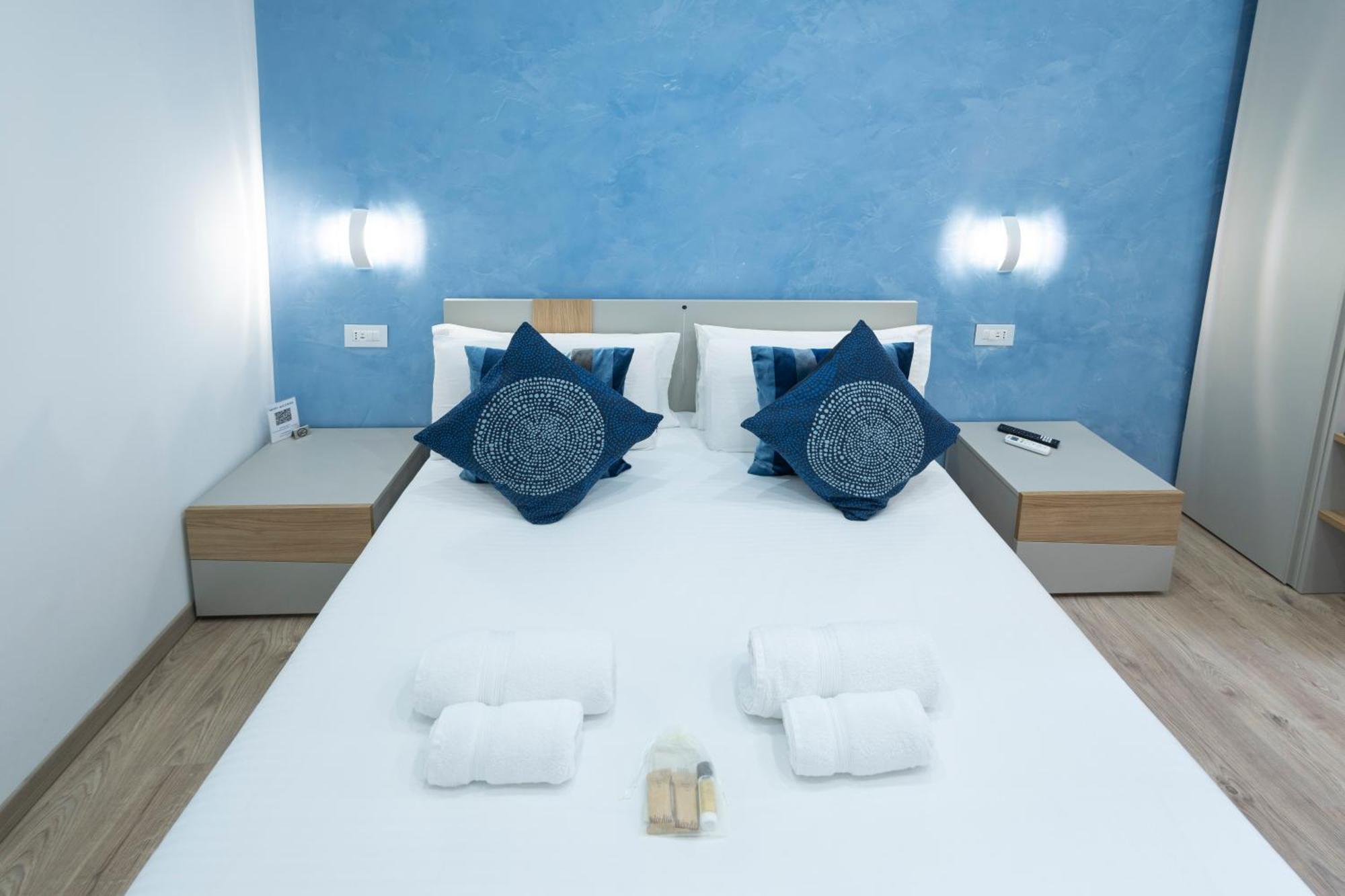 Catone Luxury Rooms Roma Exterior foto
